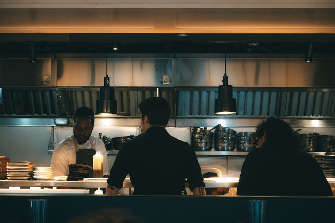 青平：AI起号乱象频现，虚拟昌盛急需刹车